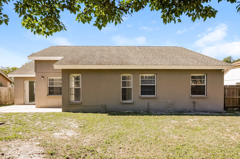 2,090/Mo, 12138 Fruitwood Dr Riverview, FL 33569 Rear View