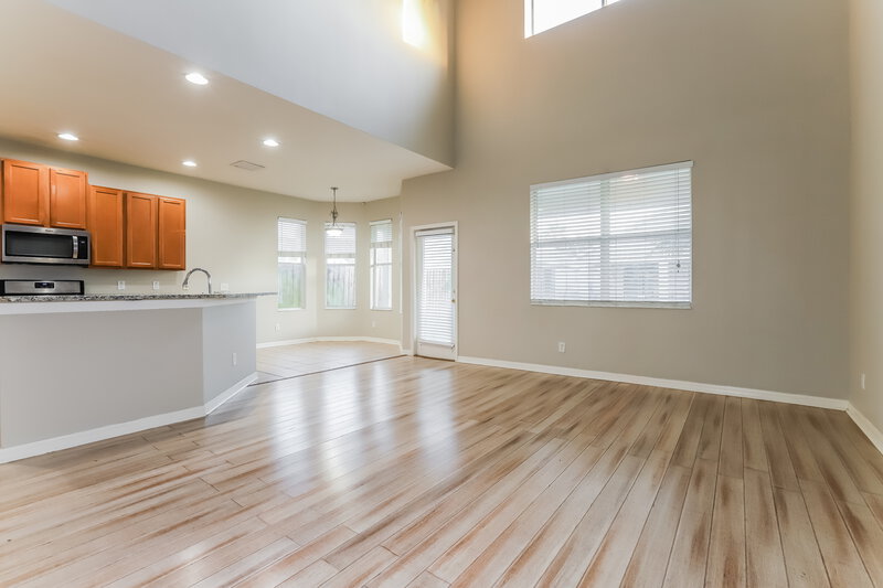 2,615/Mo, 403 Durham Shore Ct Apollo Beach, FL 33572 Living Room View 2