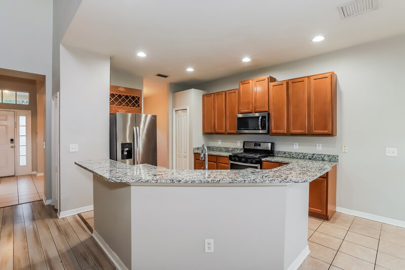 2,615/Mo, 403 Durham Shore Ct Apollo Beach, FL 33572 Kitchen View