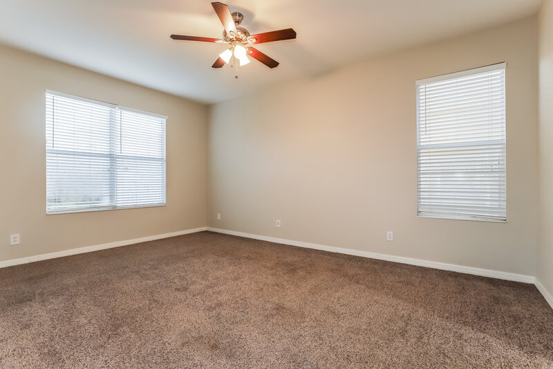 2,615/Mo, 403 Durham Shore Ct Apollo Beach, FL 33572 Main Bedroom View