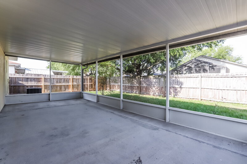 3,430/Mo, 12919 Parkington Dr Gibsonton, FL 33534 Sun Room View