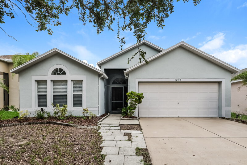 2,300/Mo, 12814 Lake Vista Dr Gibsonton, FL 33534 External View
