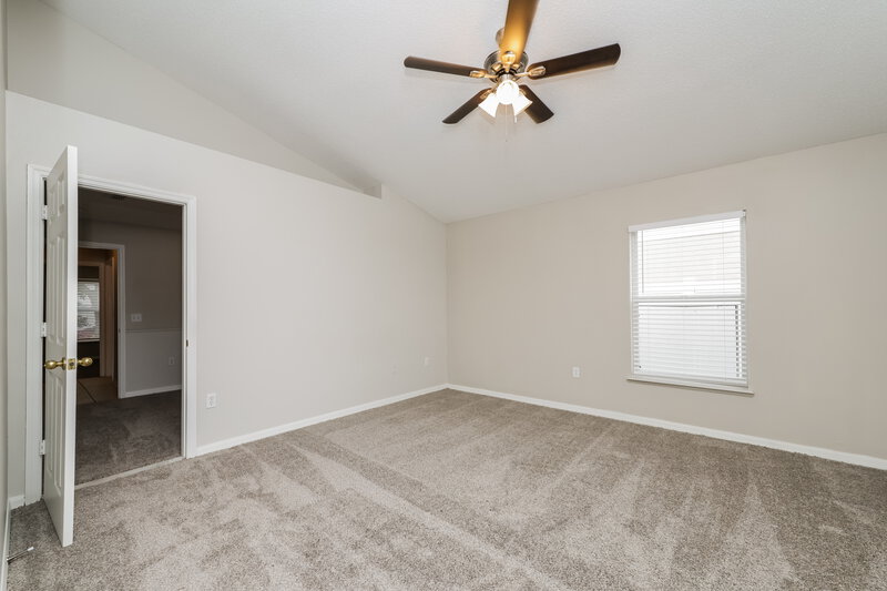 2,300/Mo, 12814 Lake Vista Dr Gibsonton, FL 33534 Main Bedroom View