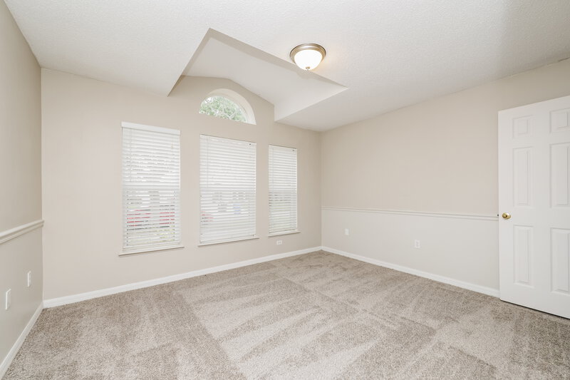 2,300/Mo, 12814 Lake Vista Dr Gibsonton, FL 33534 Bedroom View 2