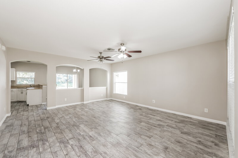 2,550/Mo, 8015 Terrace Ridge Dr Temple Terrace, FL 33637 Living Room View