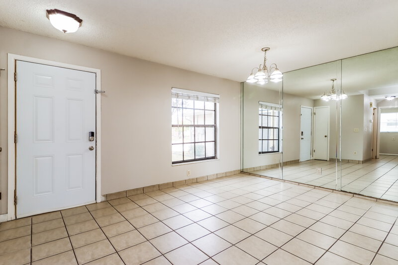 2,140/Mo, 10903 Carnelian Ln Riverview, FL 33578 Dining Room View