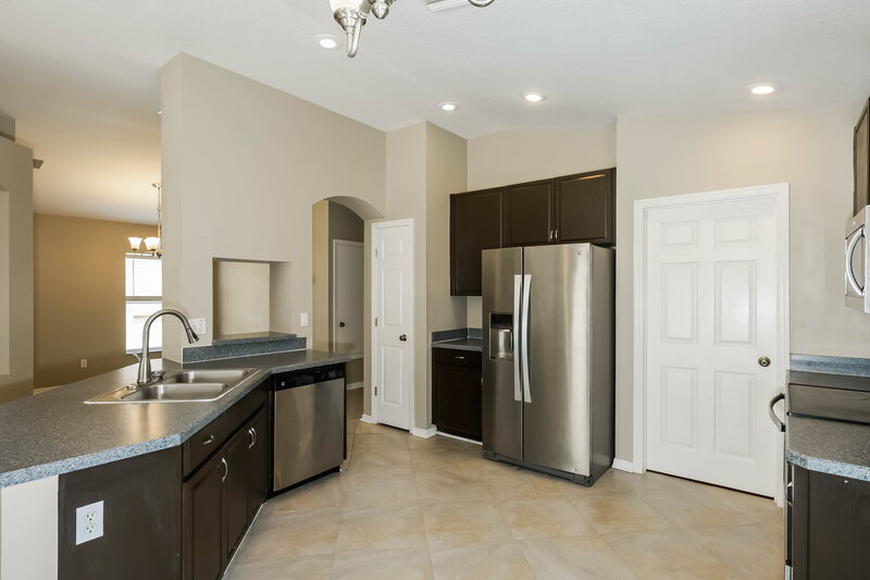 1,945/Mo, 11210 Summer Star Dr Riverview, FL 33579 Kitchen View 2