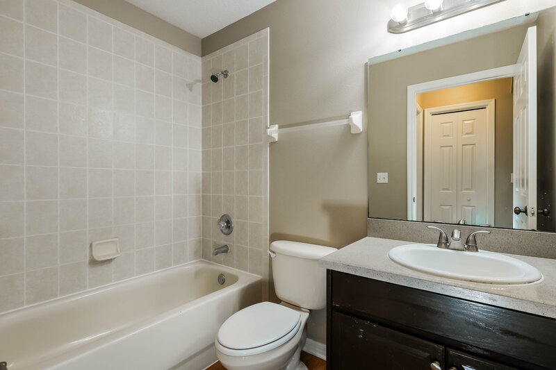 1,945/Mo, 11210 Summer Star Dr Riverview, FL 33579 Bathroom View