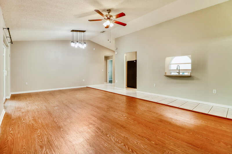1,915/Mo, 8309 Royal Hart Dr New Port Richey, FL 34653 Living Room View 2