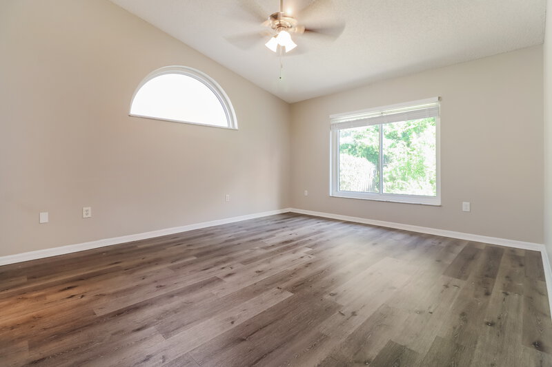 1,915/Mo, 8309 Royal Hart Dr New Port Richey, FL 34653 Main Bedroom View