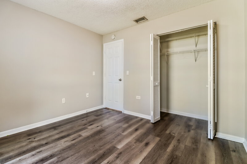 1,915/Mo, 8309 Royal Hart Dr New Port Richey, FL 34653 Bedroom View