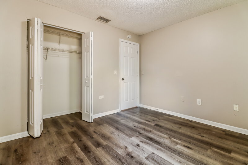 1,915/Mo, 8309 Royal Hart Dr New Port Richey, FL 34653 Bedroom View 2