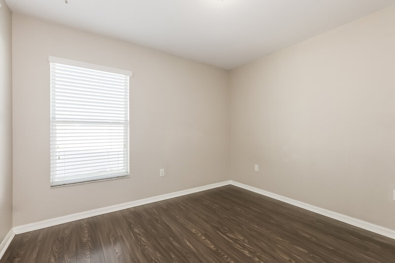 2,105/Mo, 6400 Twin Bridges Dr Zephyrhills, FL 33541 Bedroom View 2