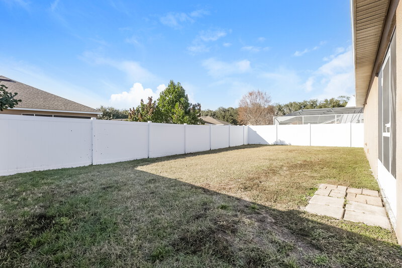 2,105/Mo, 6400 Twin Bridges Dr Zephyrhills, FL 33541 Rear View 2