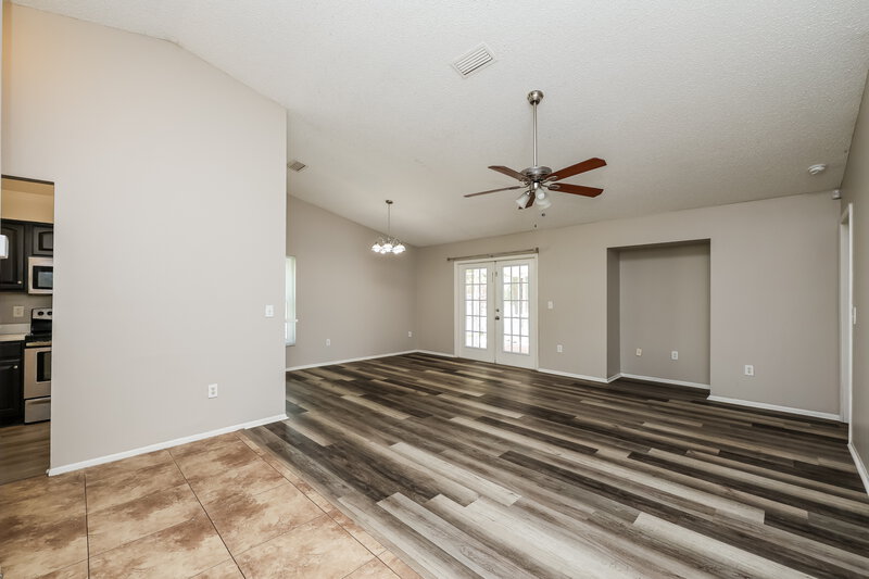 2,255/Mo, 1222 Cressford Pl Brandon, FL 33511 Living Room View 2