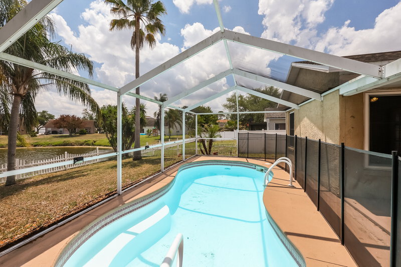 2,255/Mo, 1222 Cressford Pl Brandon, FL 33511 Pool View