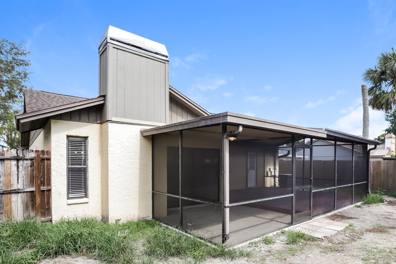 3,760/Mo, 16130 Gardendale Dr Tampa, FL 33624 Rear View