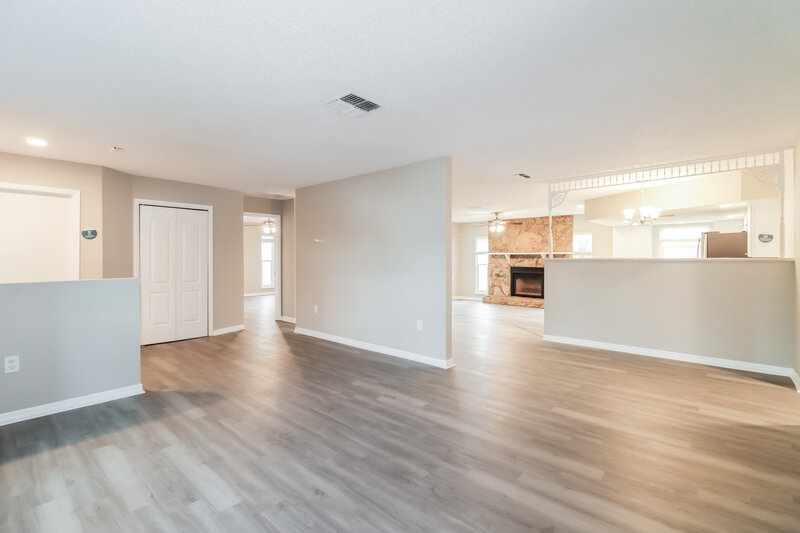 2,150/Mo, 12909 Walnut Tree Ln Hudson, FL 34669 Living Room View 2