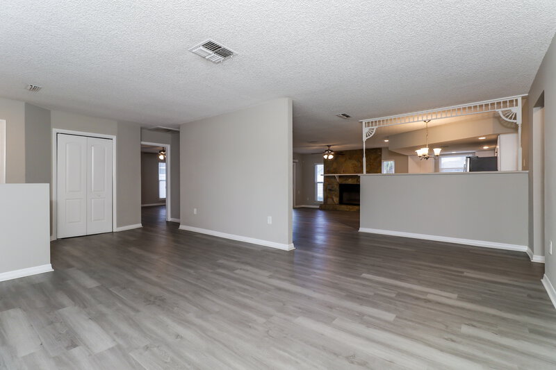 2,095/Mo, 12909 Walnut Tree Ln Hudson, FL 34669 Living Room View 2