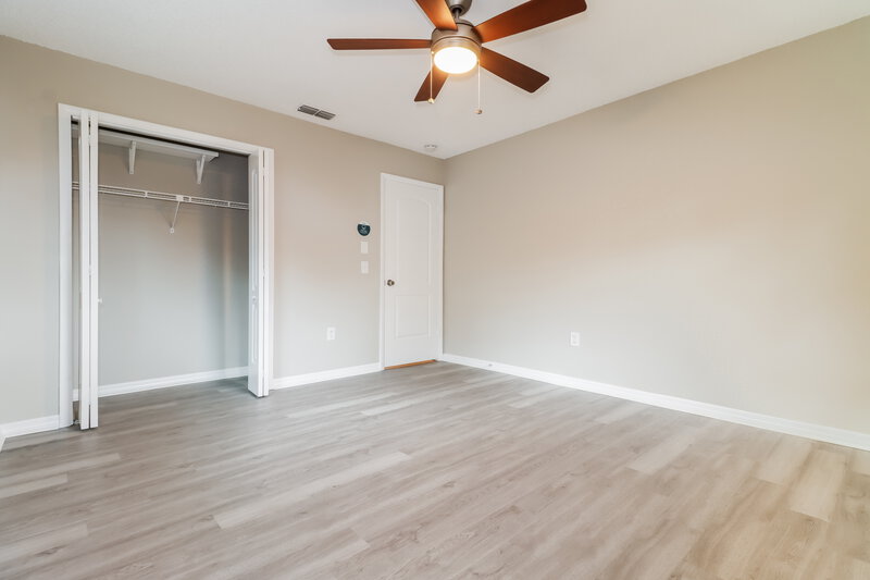 2,150/Mo, 12909 Walnut Tree Ln Hudson, FL 34669 Bedroom View 2