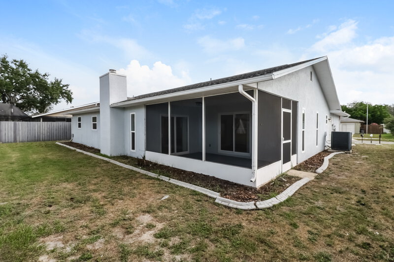 2,095/Mo, 12909 Walnut Tree Ln Hudson, FL 34669 Rear View