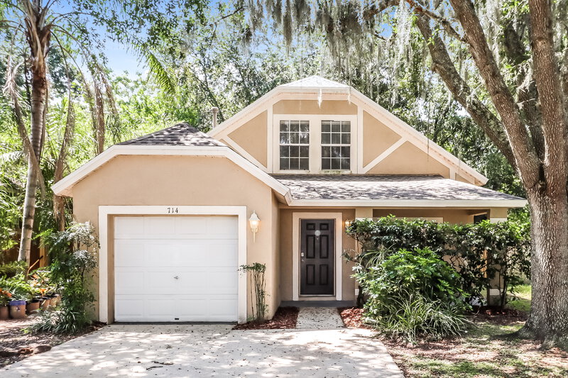 2,080/Mo, 714 Cape Cod Cir Valrico, FL 33594 External View