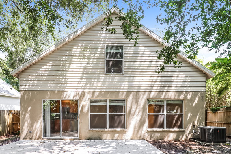 2,080/Mo, 714 Cape Cod Cir Valrico, FL 33594 Rear View