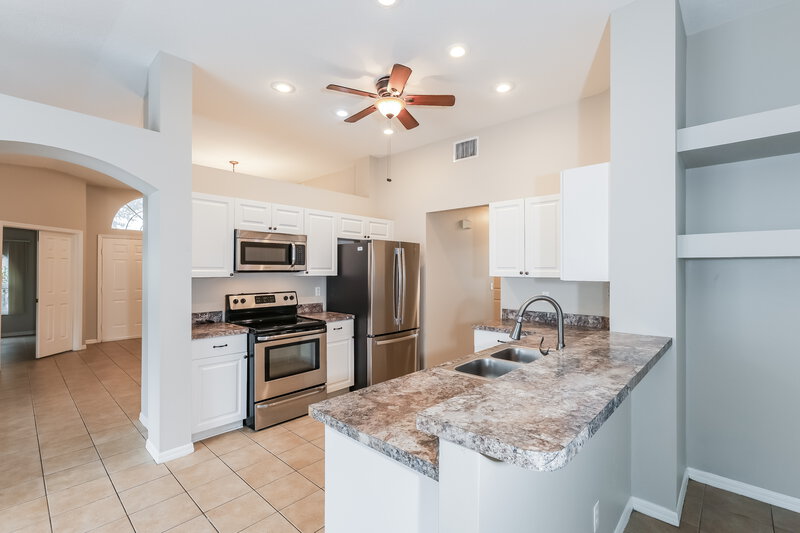 2,120/Mo, 4711 Ramshead Dr Valrico, FL 33594 Kitchen View 2