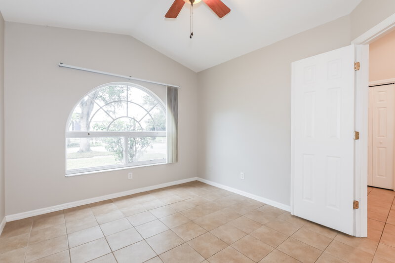 2,120/Mo, 4711 Ramshead Dr Valrico, FL 33594 Office View