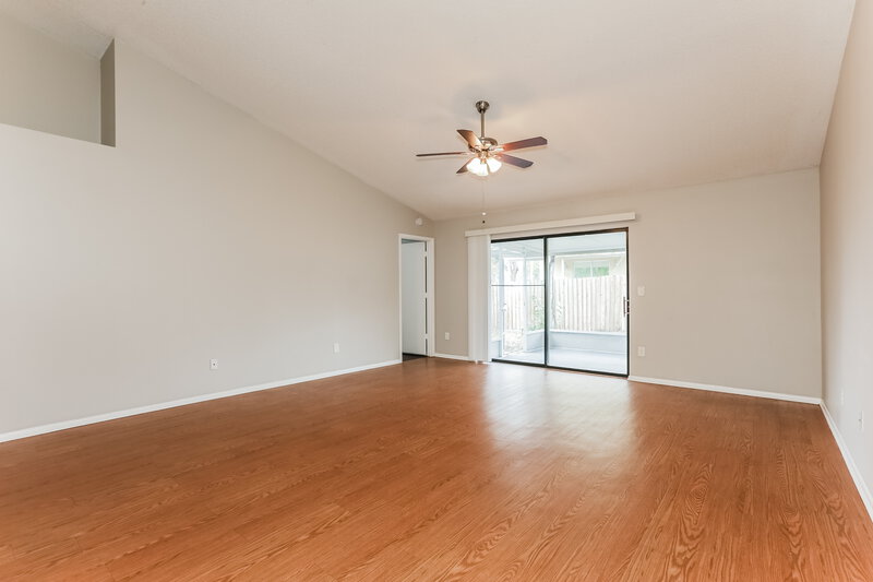 2,165/Mo, 11715 Lynmoor Dr Riverview, FL 33579 Main Bedroom View