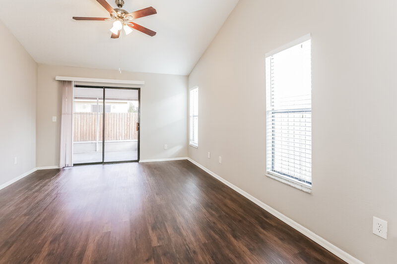 2,165/Mo, 11715 Lynmoor Dr Riverview, FL 33579 Main Bedroom View 2