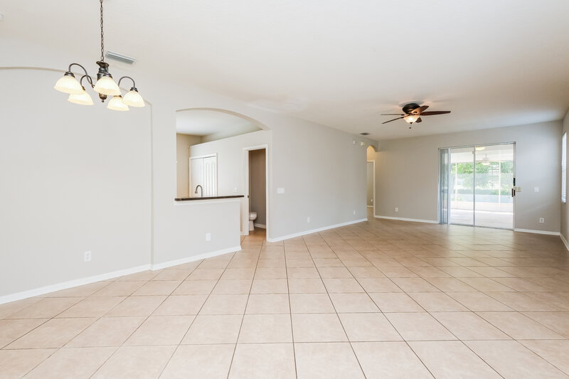 2,350/Mo, 8513 Deer Chase Dr Riverview, FL 33578 Living Room View 2