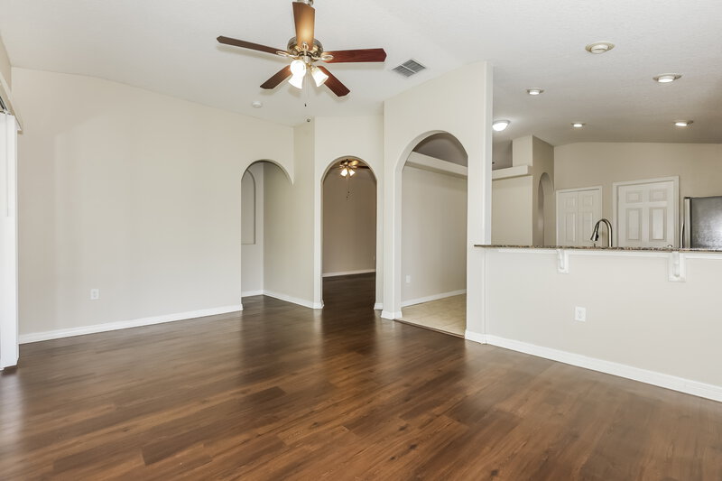 2,030/Mo, 2419 Hamlet Cir Lakeland, FL 33810 Family Room View 2