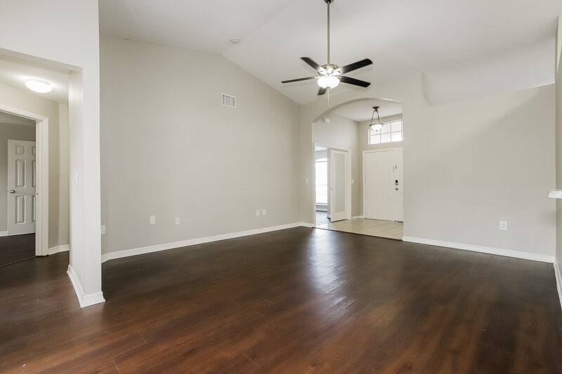 2,185/Mo, 3232 Merlot Dr (2) Lakeland, FL 33811 Living Room View 2