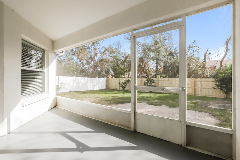 2,185/Mo, 3232 Merlot Dr (2) Lakeland, FL 33811 Sun Room View