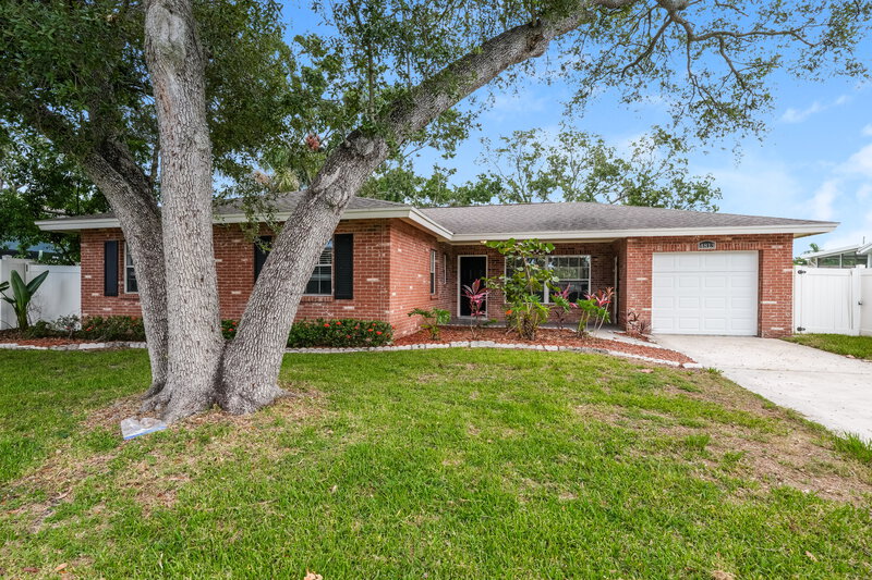 2,965/Mo, 4813 Bay Crest Dr Tampa, FL 33615 External View