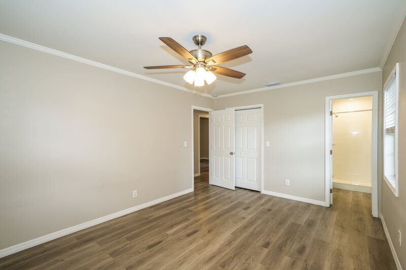 2,965/Mo, 4813 Bay Crest Dr Tampa, FL 33615 Main Bedroom View