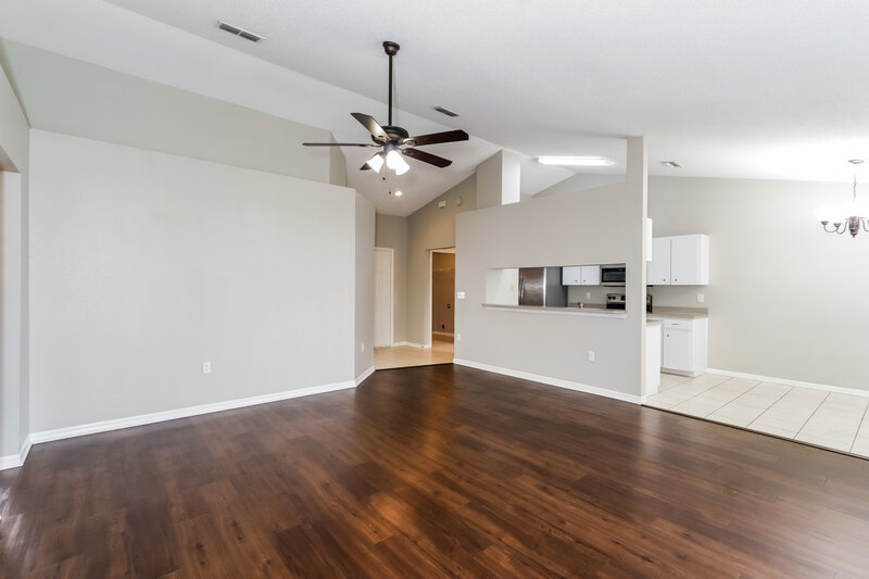 2,065/Mo, 7449 Jessamine Dr Lakeland, FL 33810 Living Room View