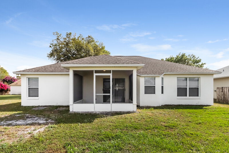 2,065/Mo, 7449 Jessamine Dr Lakeland, FL 33810 Rear View