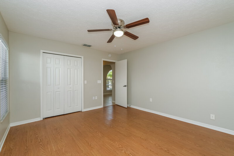 2,450/Mo, 4715 Whitetail Ln New Port Richey, FL 34653 Bedroom View 2