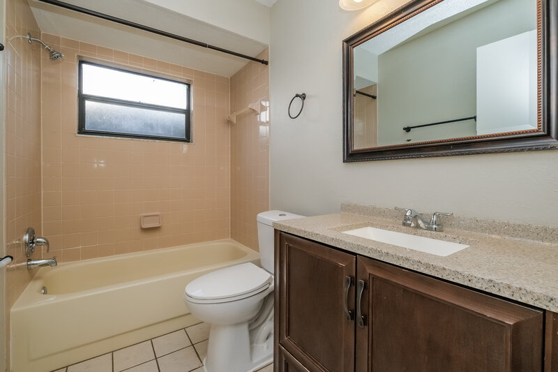 2,450/Mo, 4715 Whitetail Ln New Port Richey, FL 34653 Bathroom View
