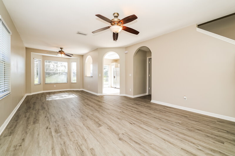0/Mo, 10621 Navigation Dr Riverview, FL 33579 Living Room View