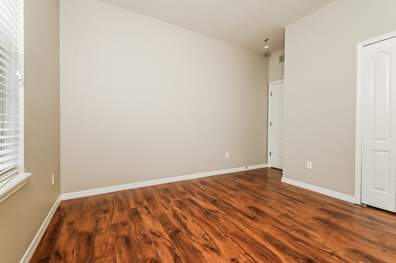 1,940/Mo, 609 19th St NW Ruskin, FL 33570 Bedroom View 2