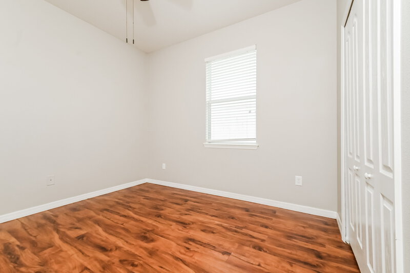 1,940/Mo, 609 19th St NW Ruskin, FL 33570 Bedroom View 3