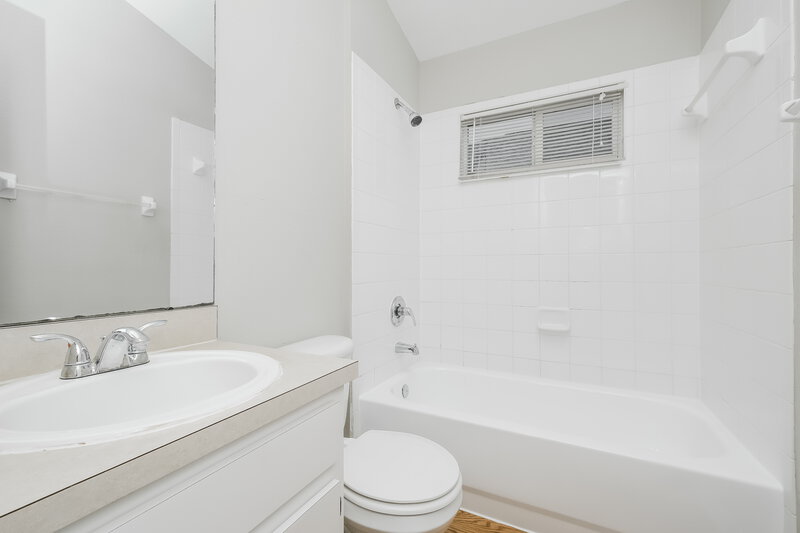 2,240/Mo, 9708 Laurel Ledge Dr Riverview, FL 33569 Bathroom View