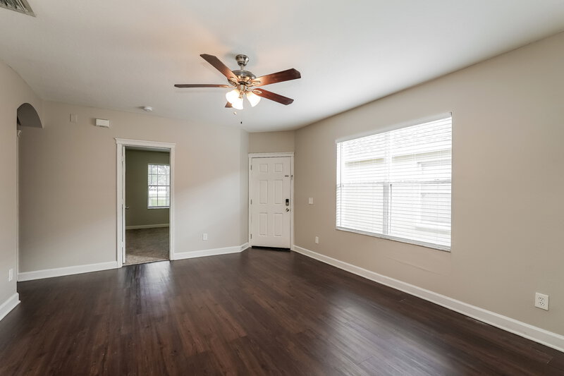 2,040/Mo, 7806 Bristol Park Drive Apollo Beach, FL 33572 Living Room View