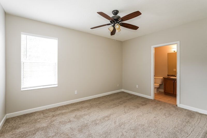 2,040/Mo, 7806 Bristol Park Drive Apollo Beach, FL 33572 Main Bedroom View