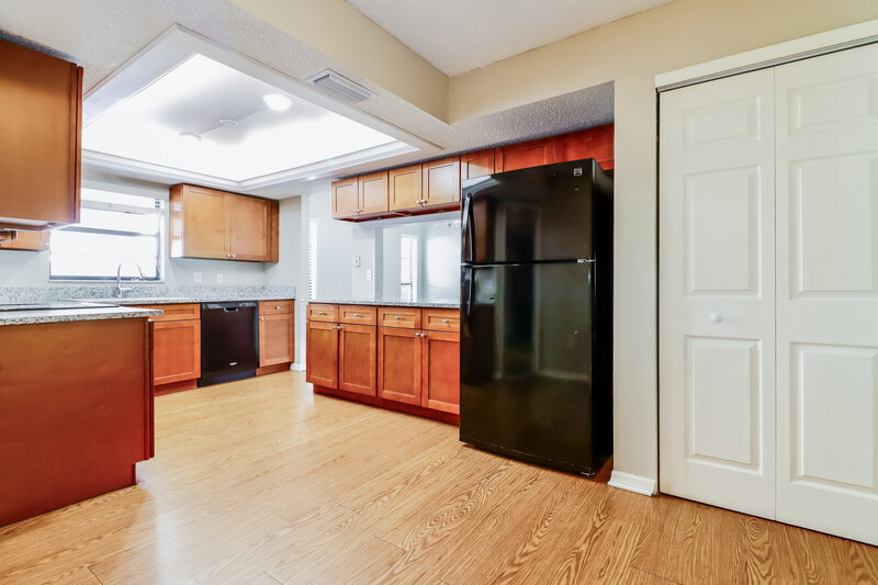 1,980/Mo, 4726 Addax Dr New Port Richey, FL 34653 Kitchen View