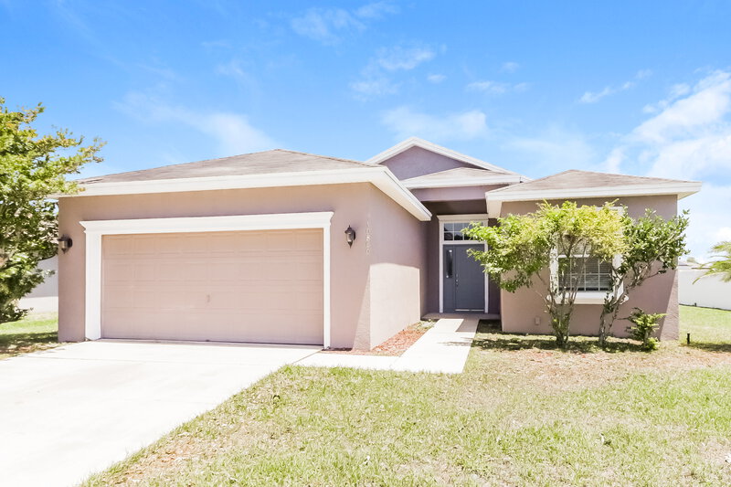 2,095/Mo, 10860 CARLOWAY HILLS DRIVE Wimauma, FL 33598 Front View