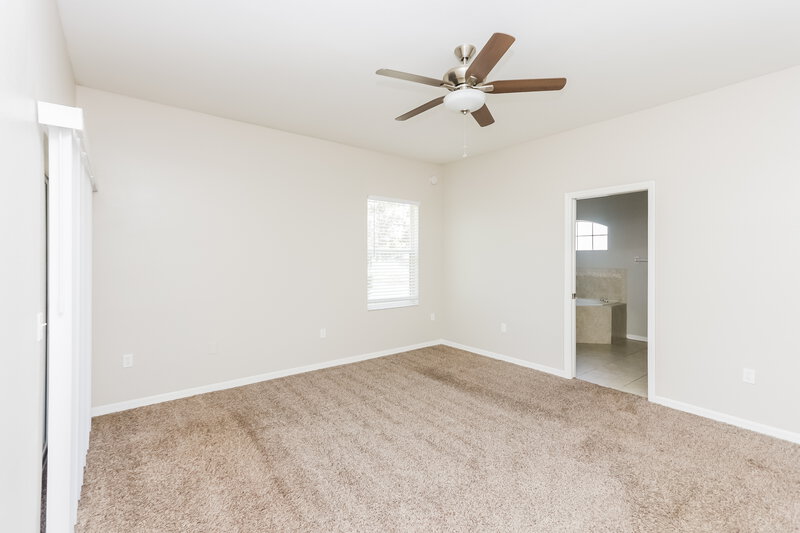2,095/Mo, 10860 CARLOWAY HILLS DRIVE Wimauma, FL 33598 Main Bedroom View 2